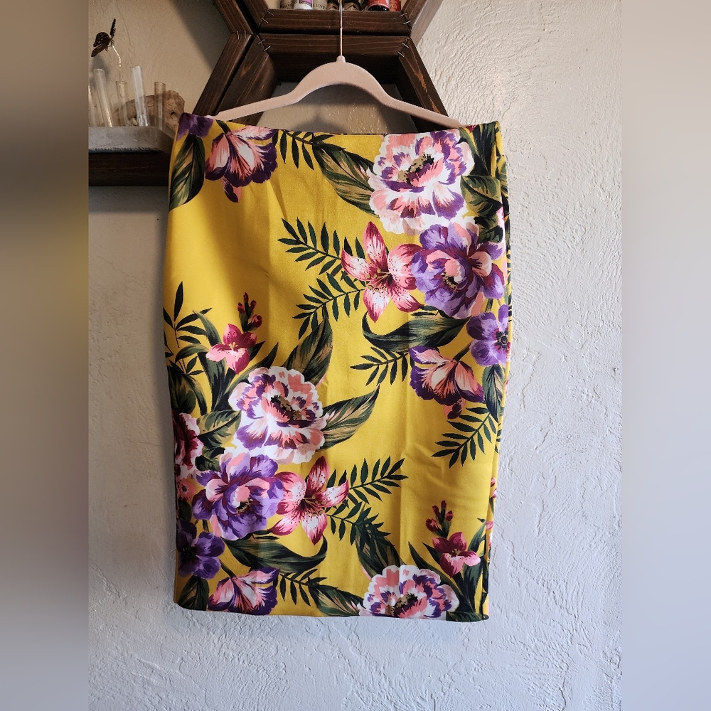 Women's pencil skirt
